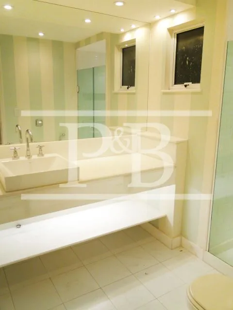 4-bedroom apartment with air conditioning — photo 5