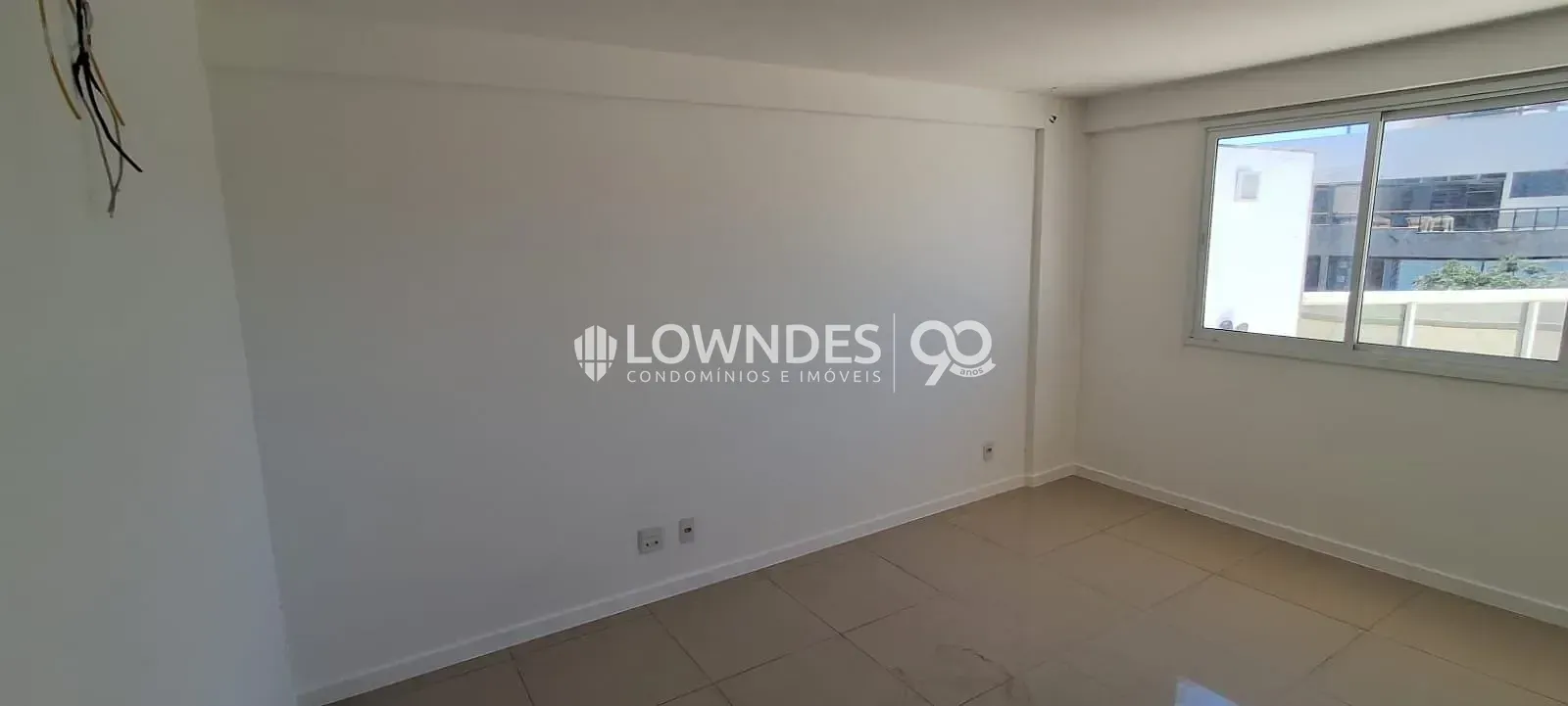 179 m² apartment with 4 en-suite bedrooms and a terrace — photo 30