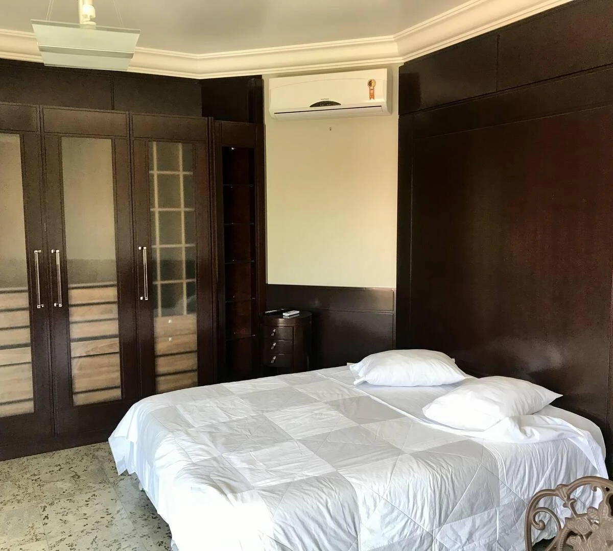Меблированный дом с 5 спальнями и 5 санузлами — photo 30
