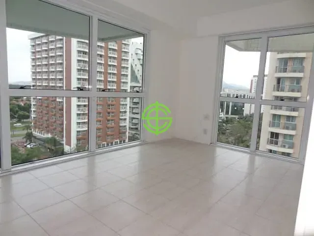 Duplex apartment with 2 bedrooms and a balcony — photo 4