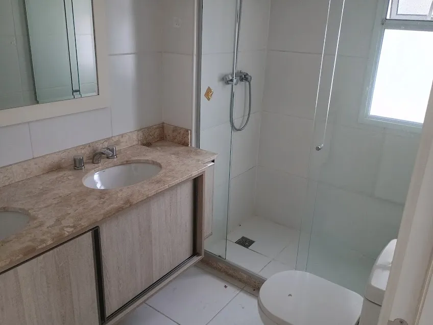Apartamento de 3 quartos com janelas do piso ao teto — photo 42