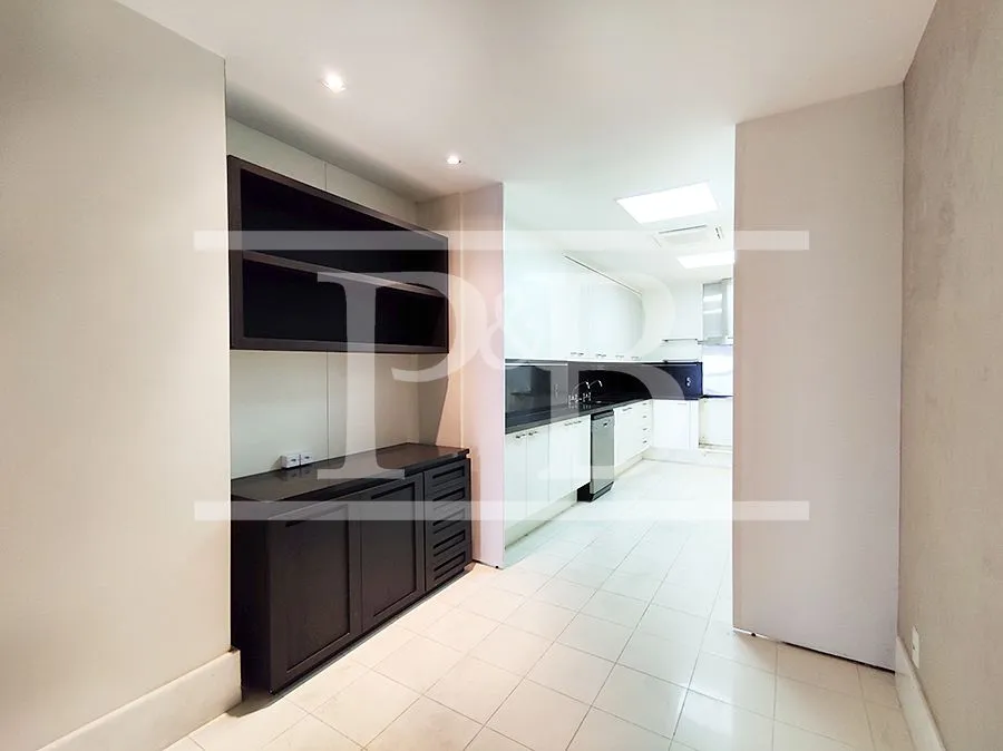 4-bedroom apartment 284 m² with 3 parking spaces — photo 29
