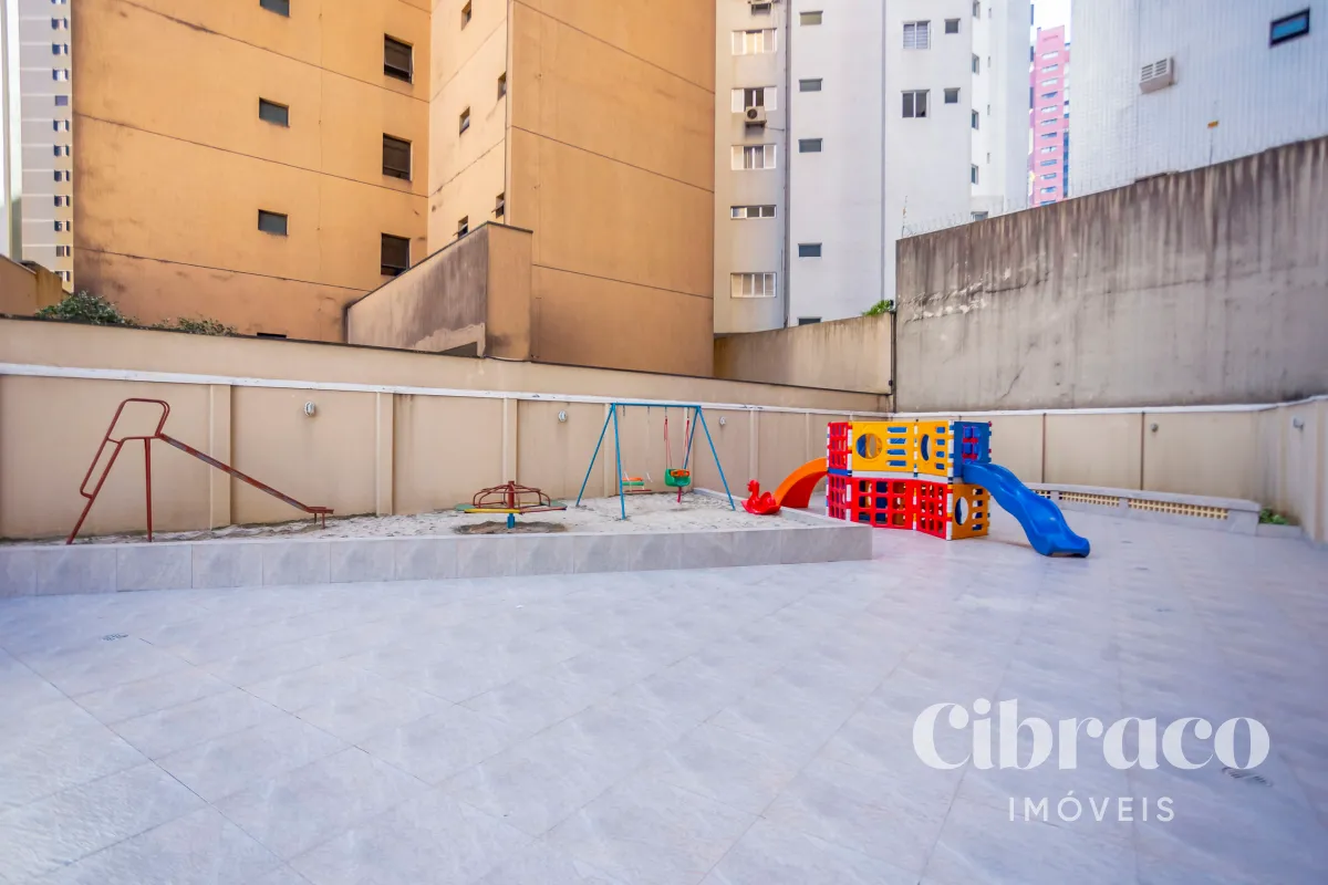 Apartamento de 3 dormitorios con 205 m² y balcón — photo 25