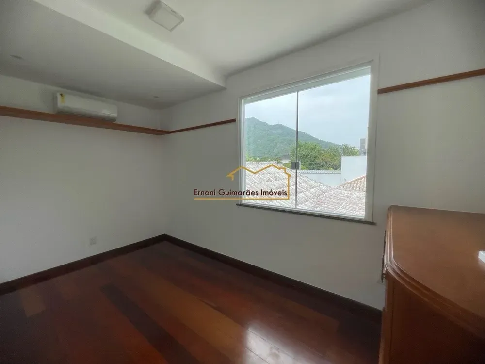 House, 350 m², with a mountain view — photo 18