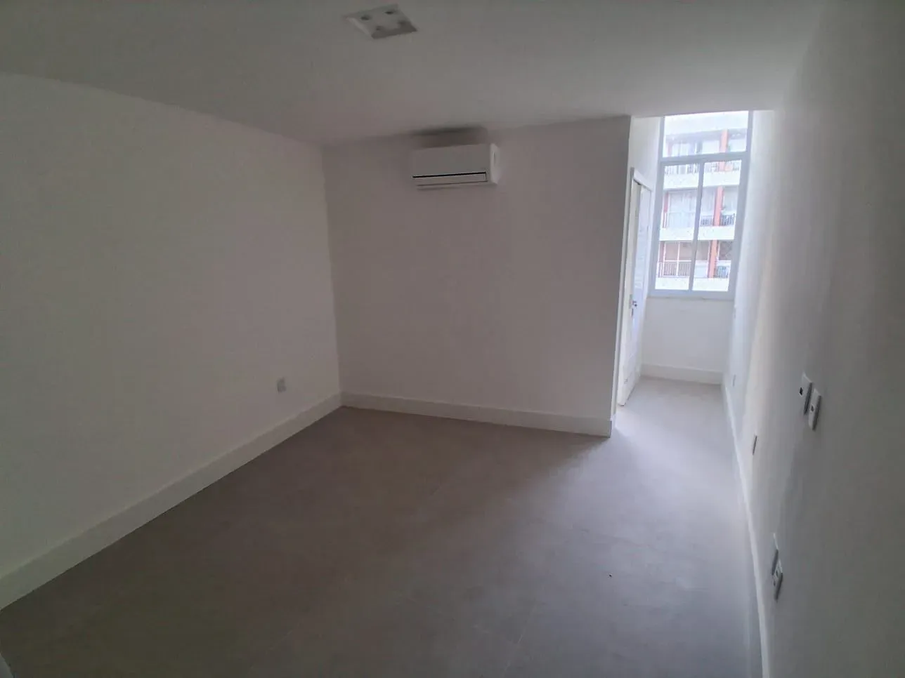 1-bedroom apartment on the 12th floor, no parking — photo 3