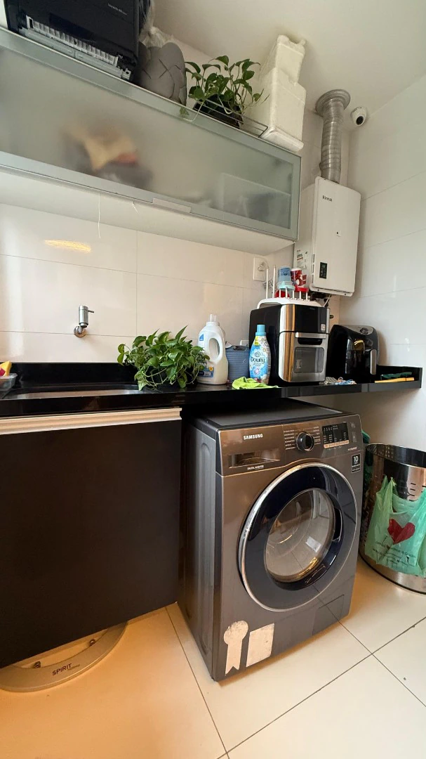 Apartamento mobiliado com 3 suítes e varanda de vidro — photo 14