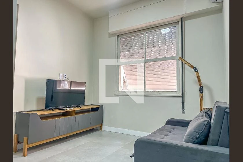 32 m² 1-bedroom apartment with a compact kitchenette — photo 5