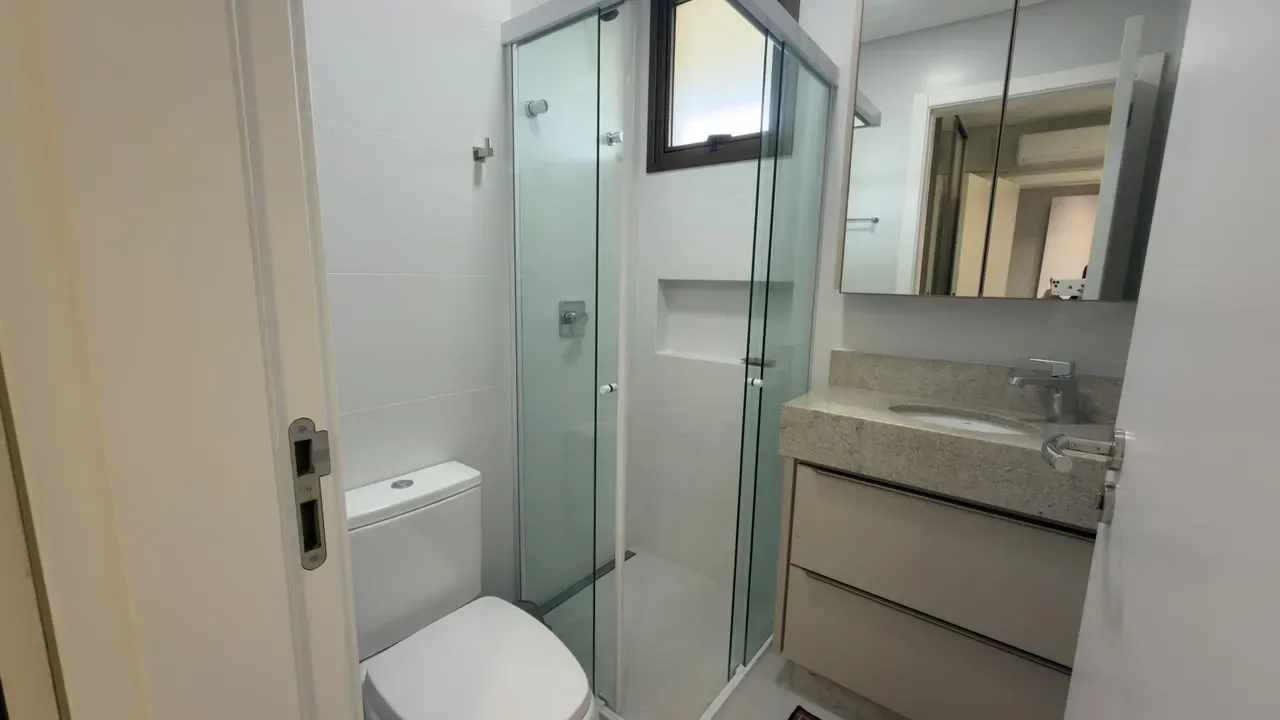 Furnished apartment with open-plan kitchen and 3 en-suites — photo 31