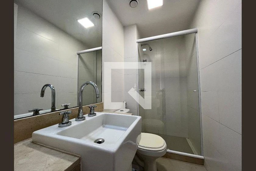 Furnished apartment, 148 m², with a glass-enclosed balcony — photo 11