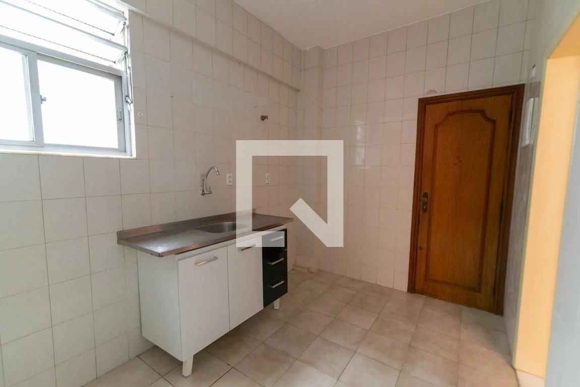 Bathtub in a 3-bedroom apartment, 110 m² — photo 35