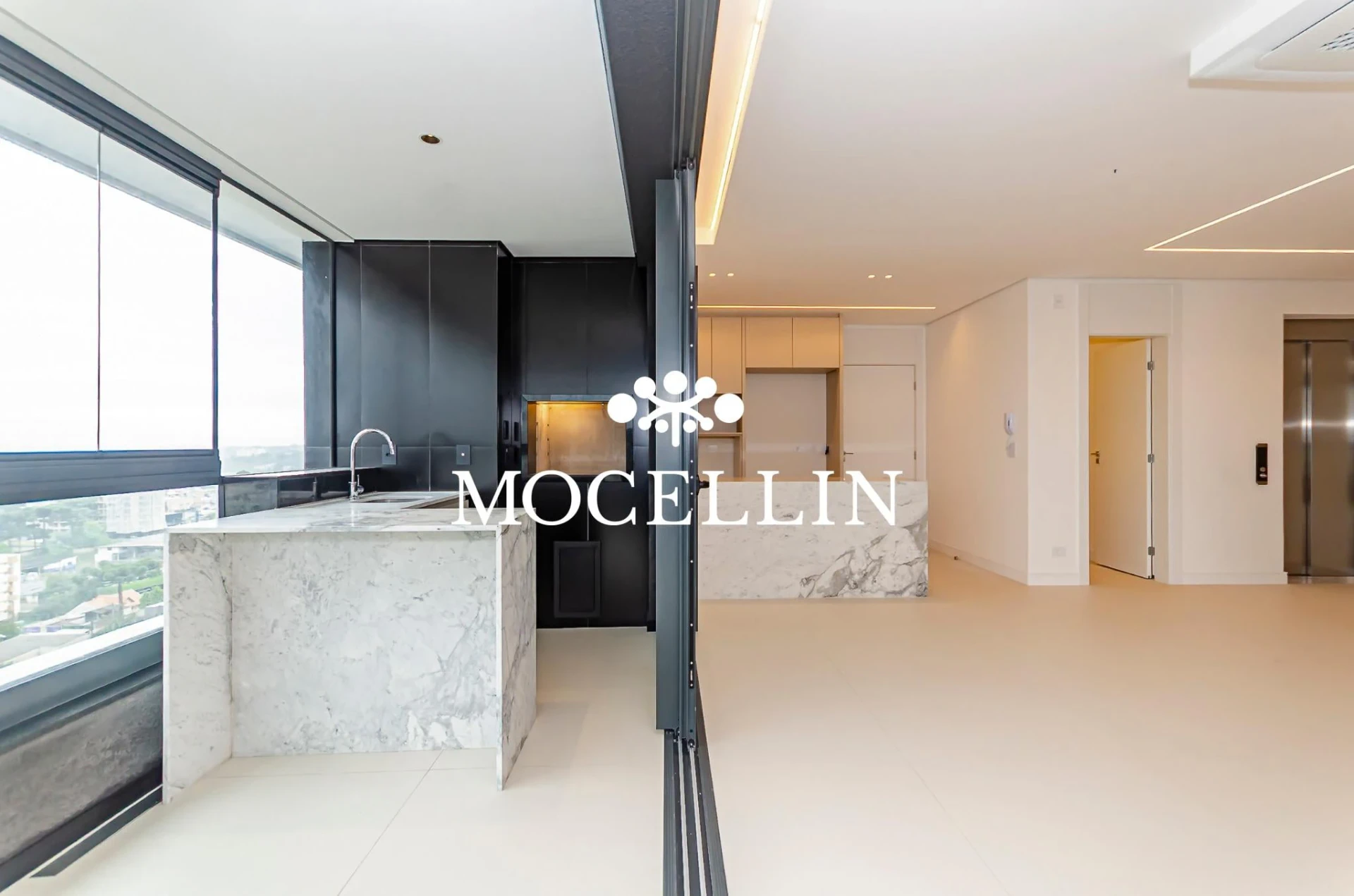 Floor-to-ceiling windows in a 3-bedroom apartment, 242 m² — photo 2