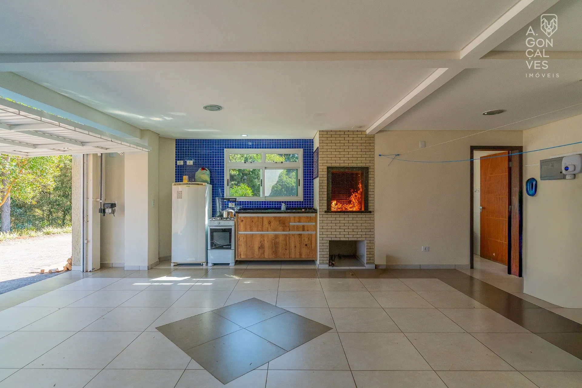 House with 4 bedrooms, 4 bathrooms and air conditioning — photo 43