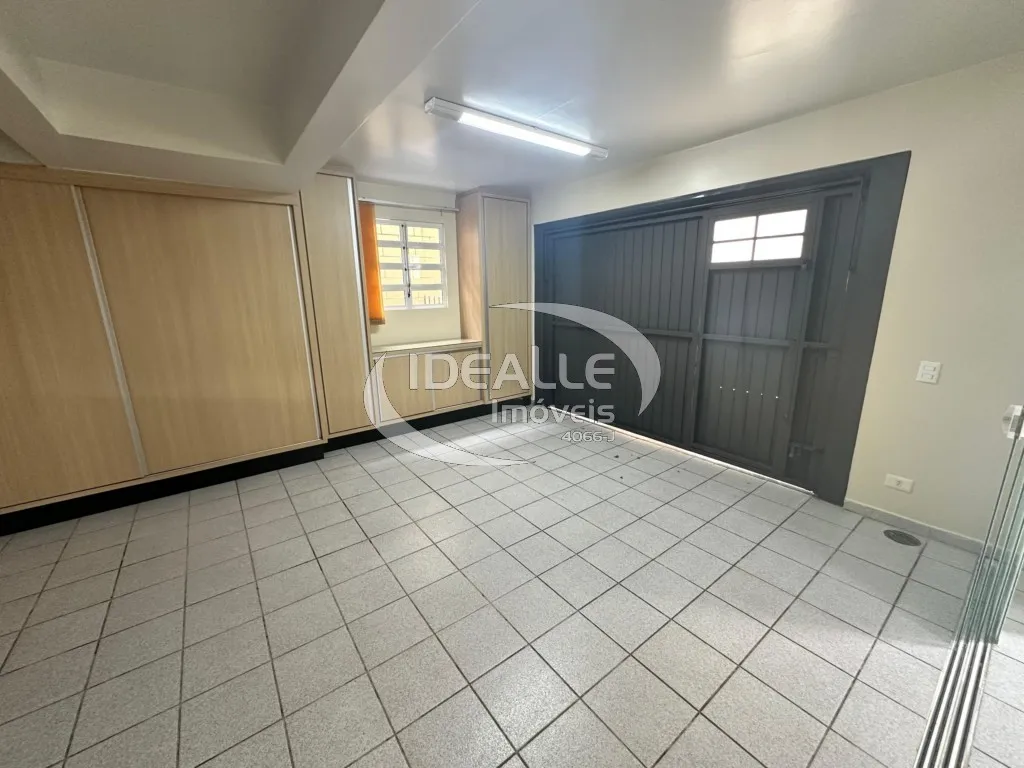 184 m² house with a built-in balcony grill — photo 25