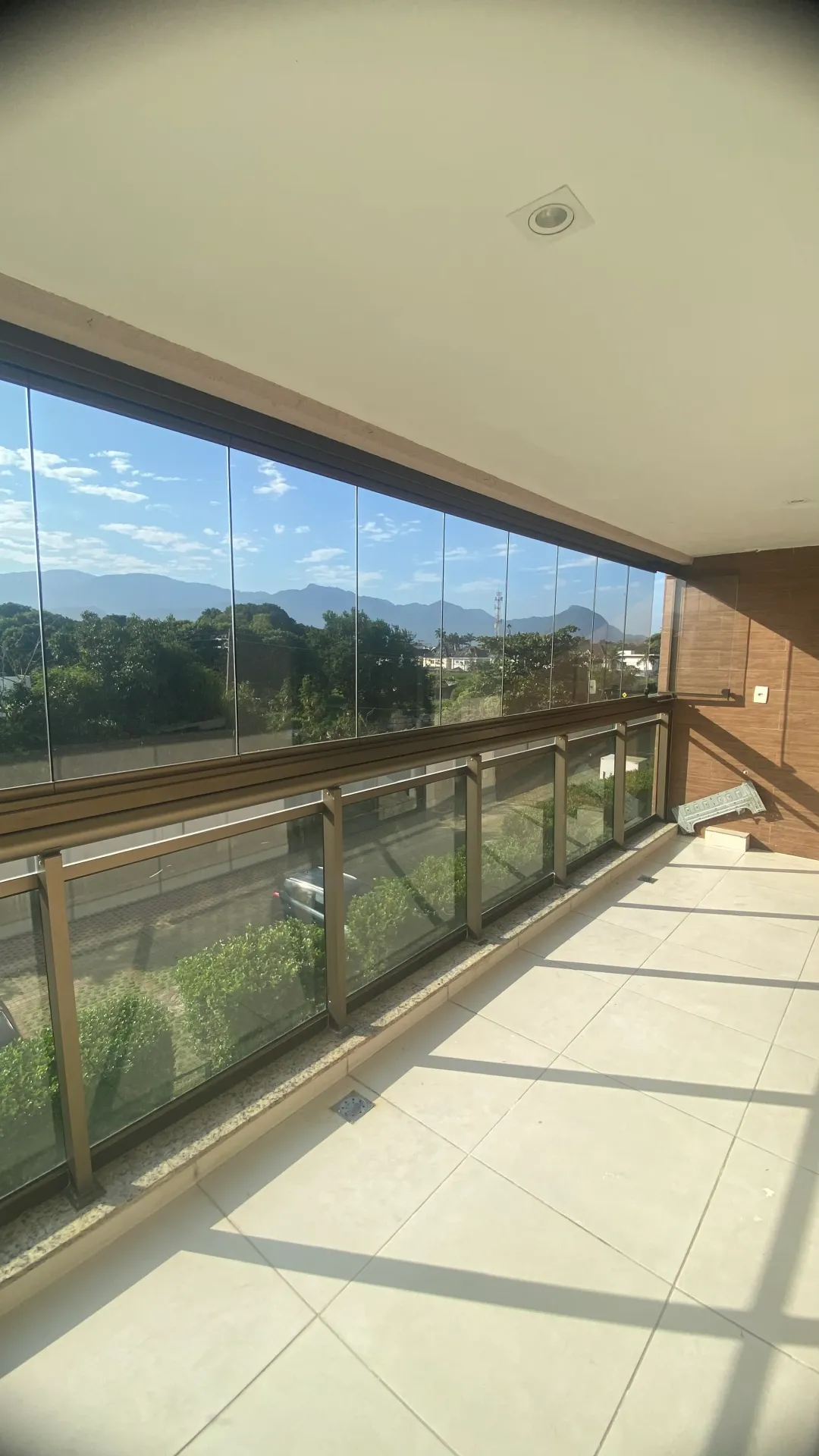 Mountain view in a 4-bedroom apartment, 142 m² — photo 27