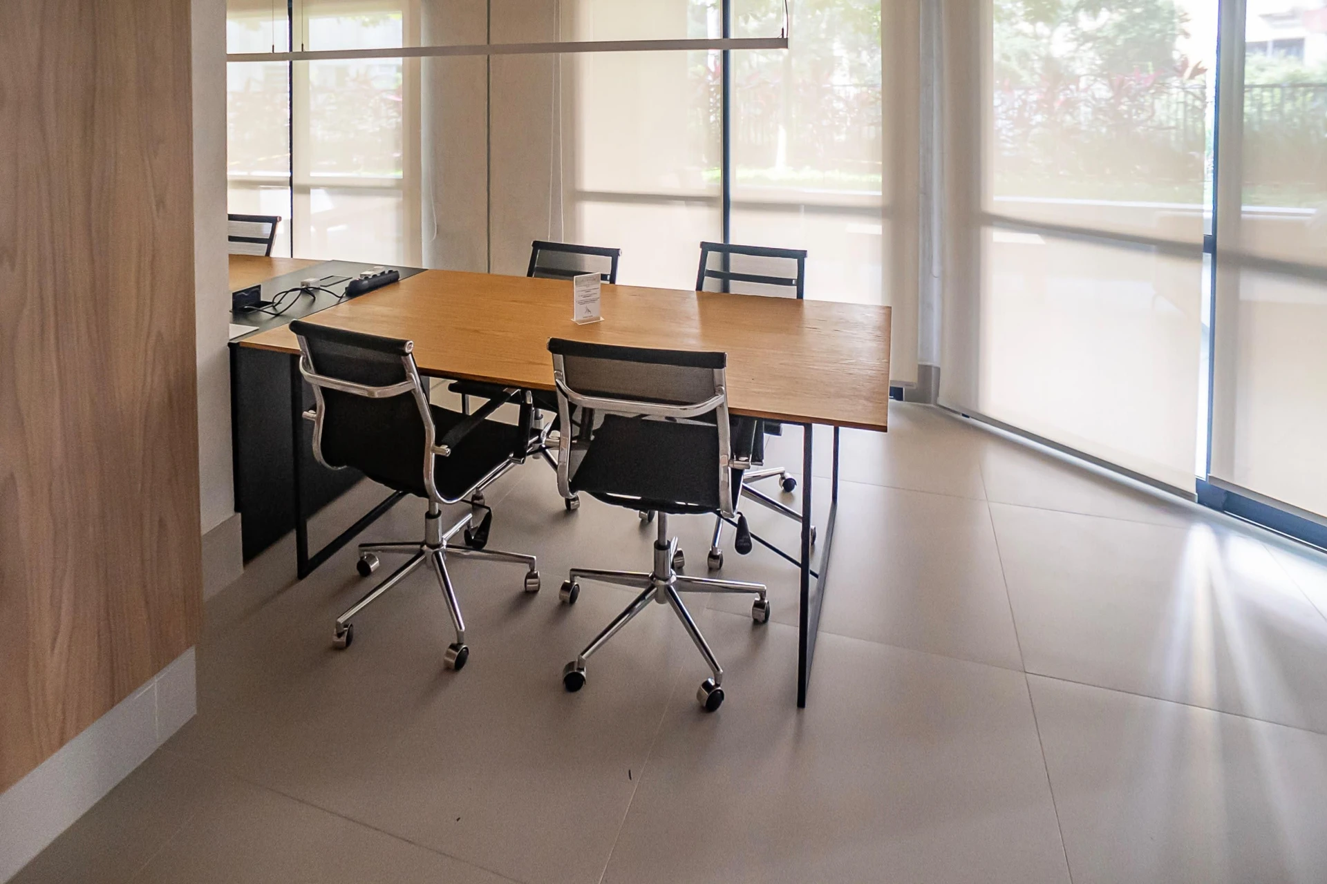 2-bedroom apartment with floor-to-ceiling windows — photo 40