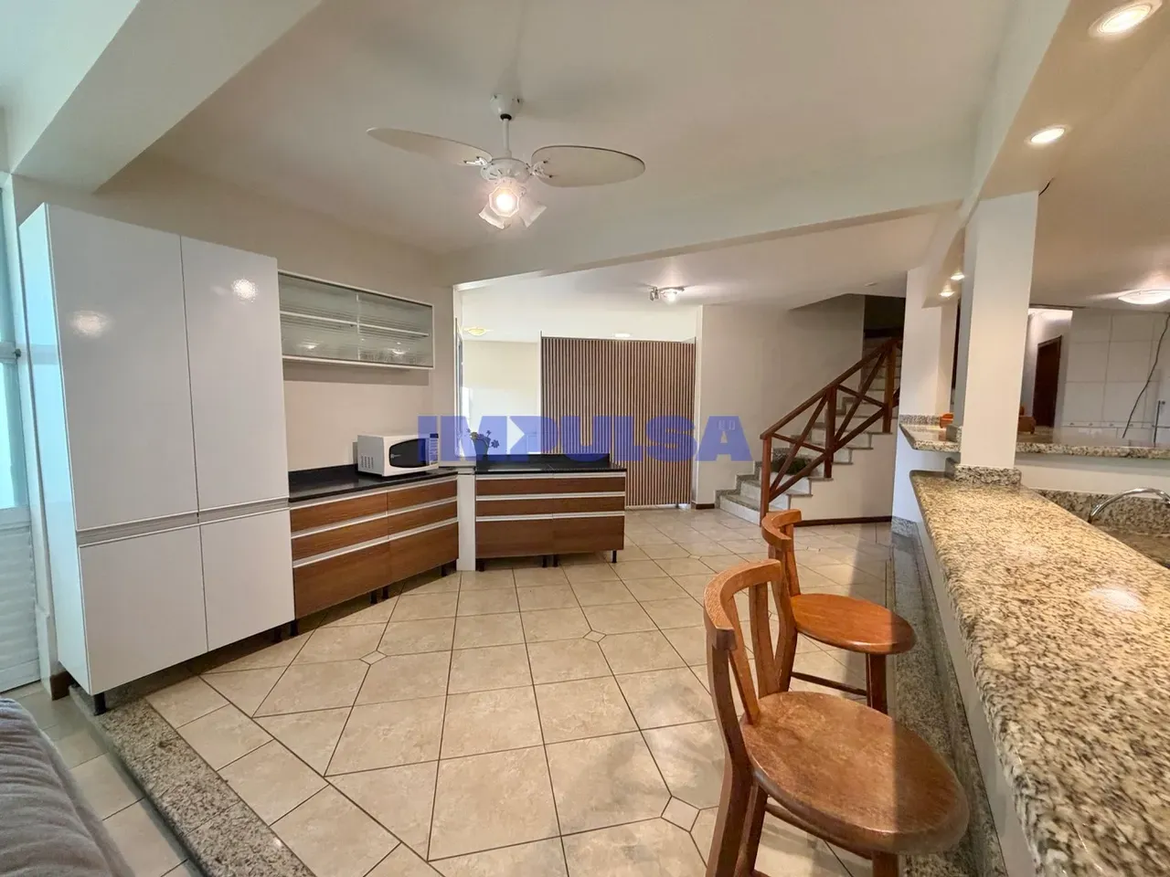 Furnished single-story house with 1 bedroom and open kitchen — photo 2