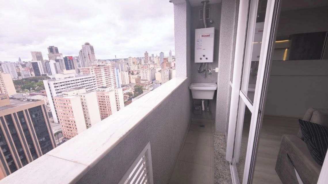 Studio com janelas do piso ao teto, Centro — photo 12