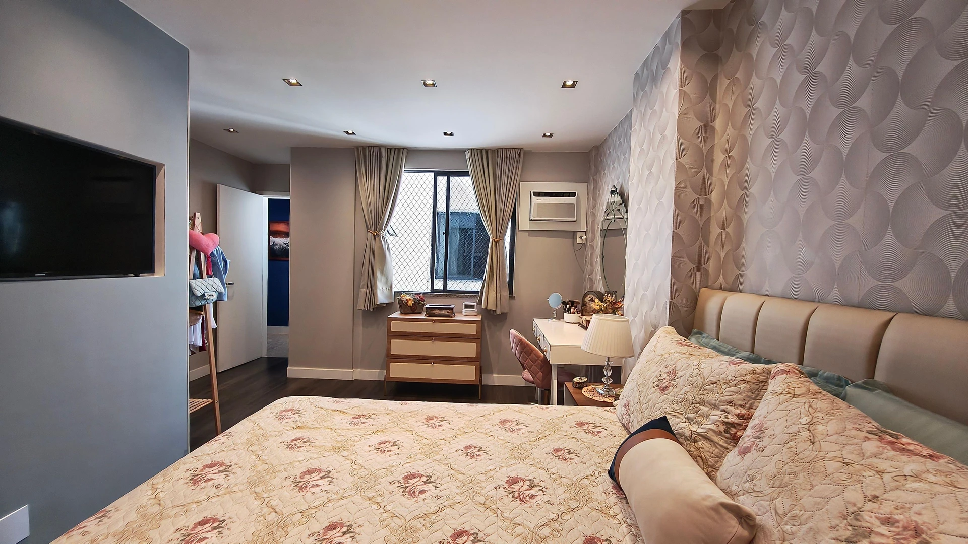Apartamento mobiliado com 3 suítes e varanda com churrasqueira — photo 31