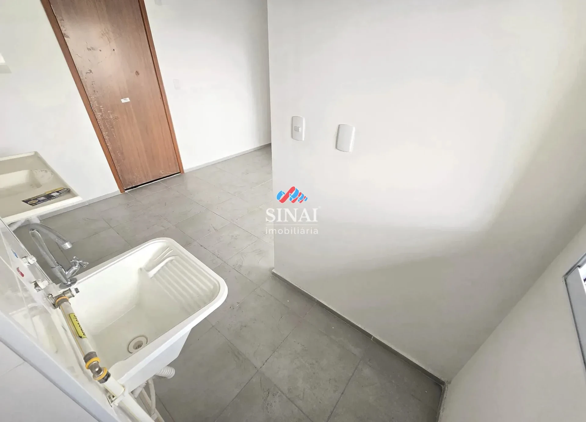 56 m² apartment with 2 bedrooms and a balcony — photo 13