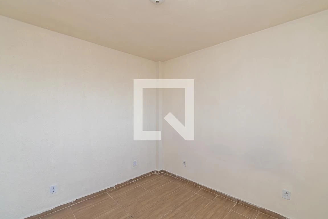 One-bedroom apartment with a washing machine — photo 6