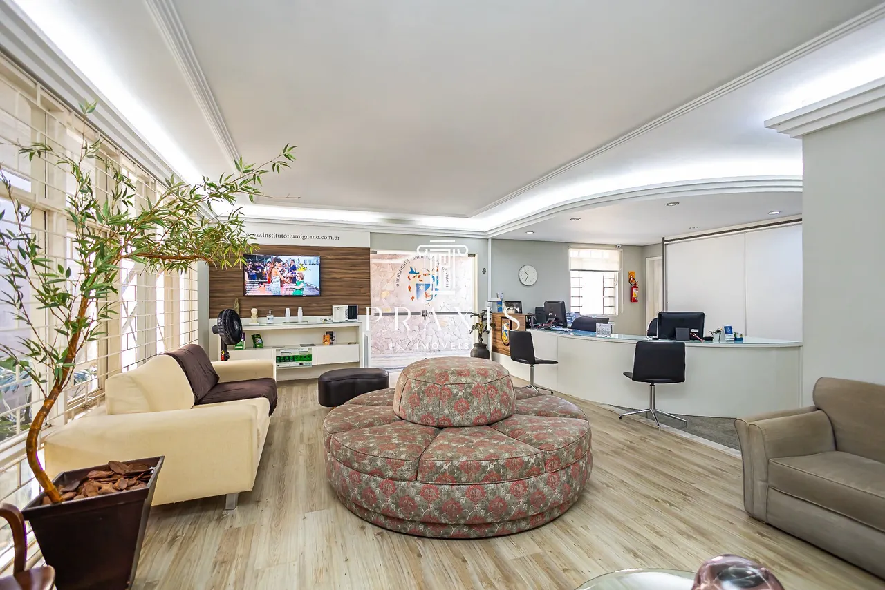 Espacio de home office y 5 dormitorios: casa de 243 m² — photo 3