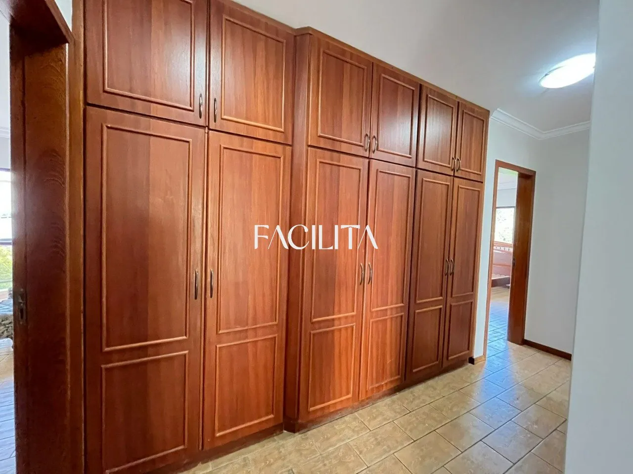 Furnished 456 m² house with 3 en-suite bedrooms and pool — photo 84