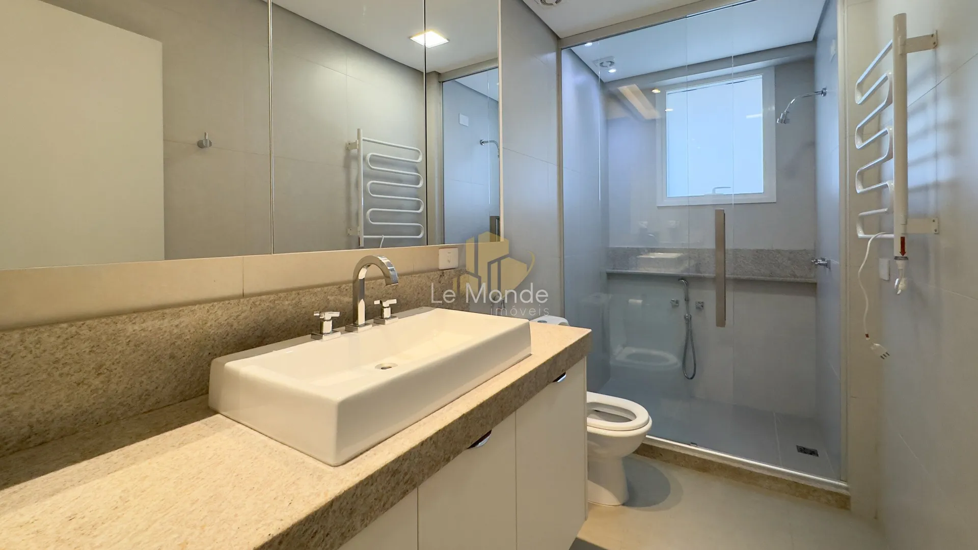 Duplex apartment with 3 bedrooms and 156 m² — photo 40