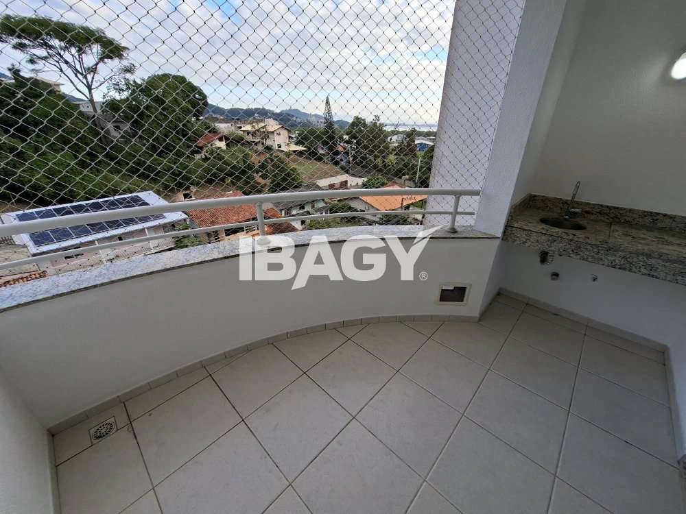 75 m² unfurnished 2-bedroom apartment with en-suite — photo 3