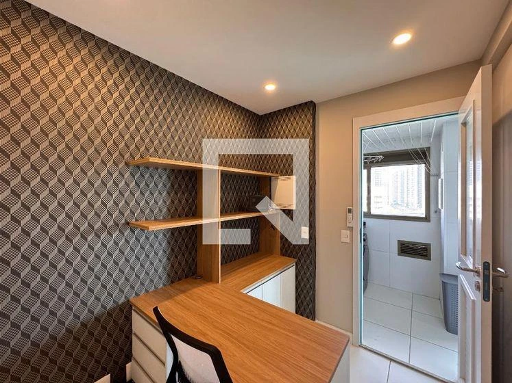 Квартира 125 м² с застеклённым балконом и рабочим местом — photo 16