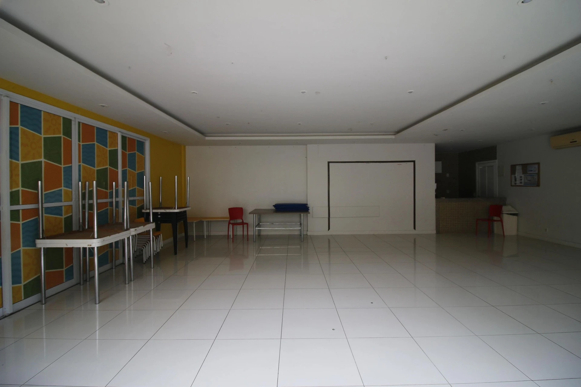 2-bedroom apartment in a building with a sauna — photo 35