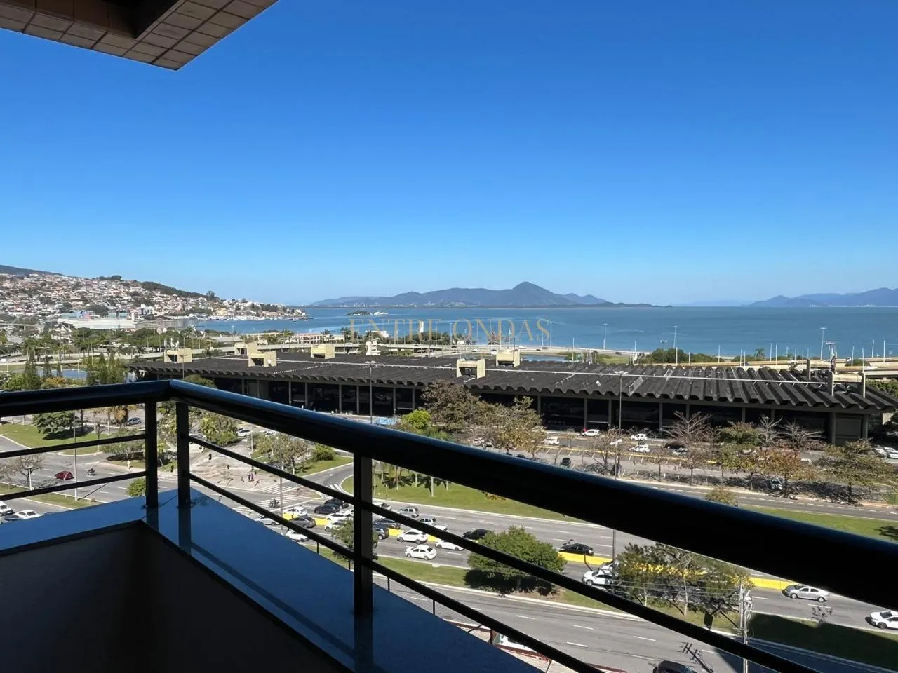Apartment on the 1st floor with a water view — photo 8