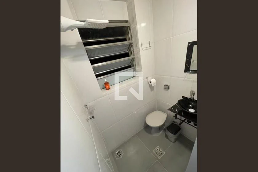 Furnished 1-bedroom apartment with a compact kitchenette — photo 14