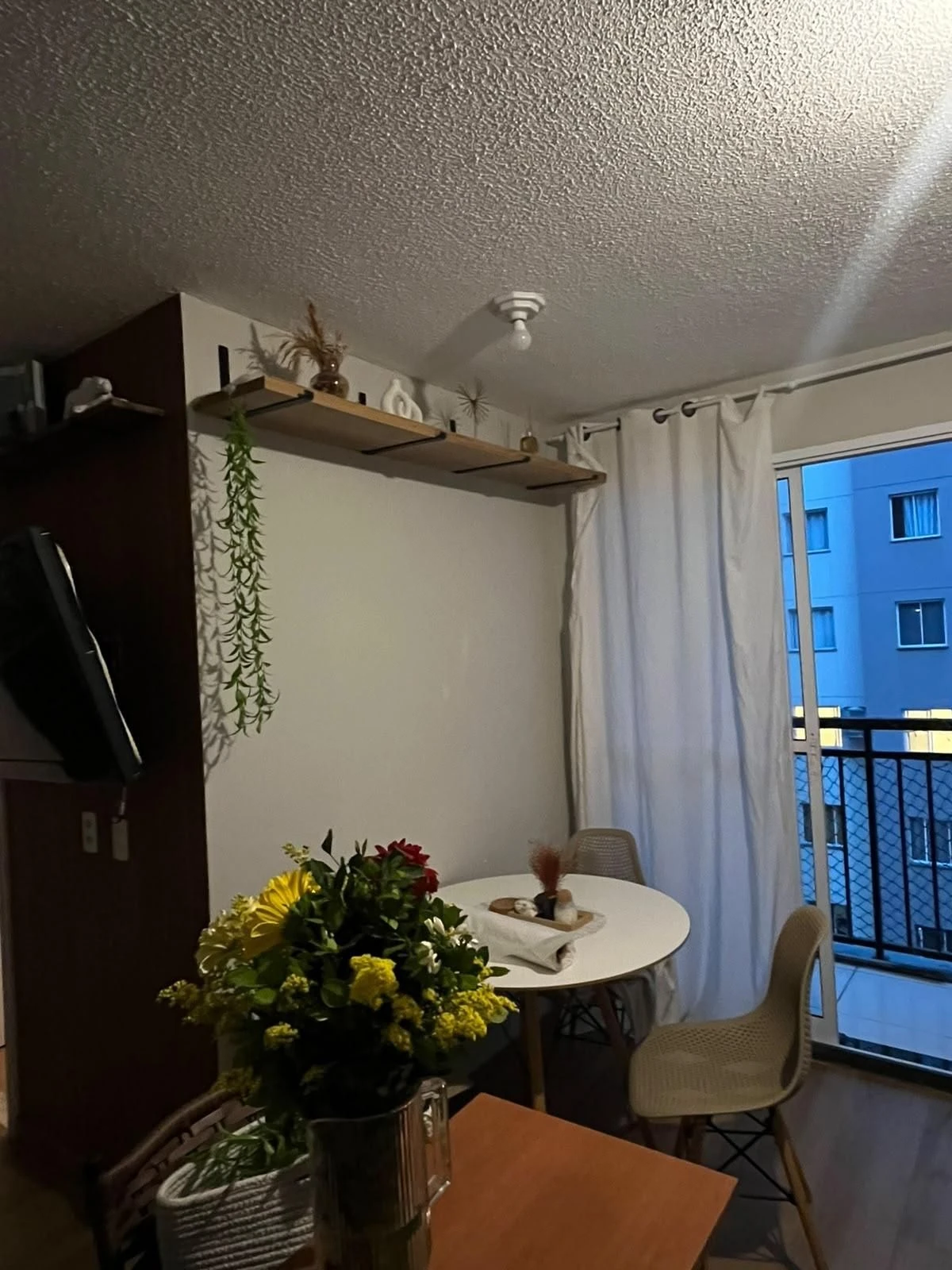 2-bedroom apartment in a building with a gym — photo 22