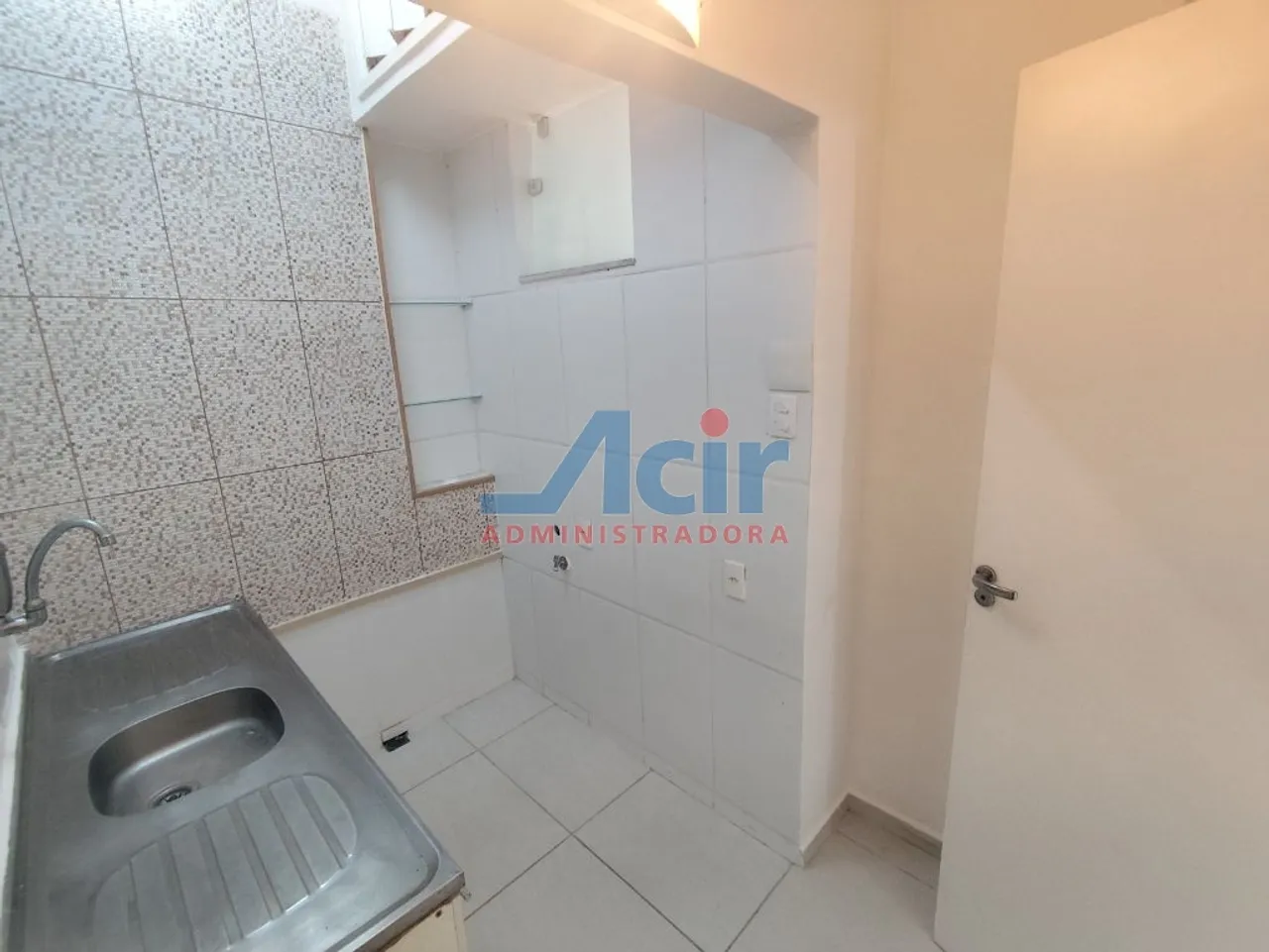 1-bedroom, 1-bath apartment with no parking — photo 5