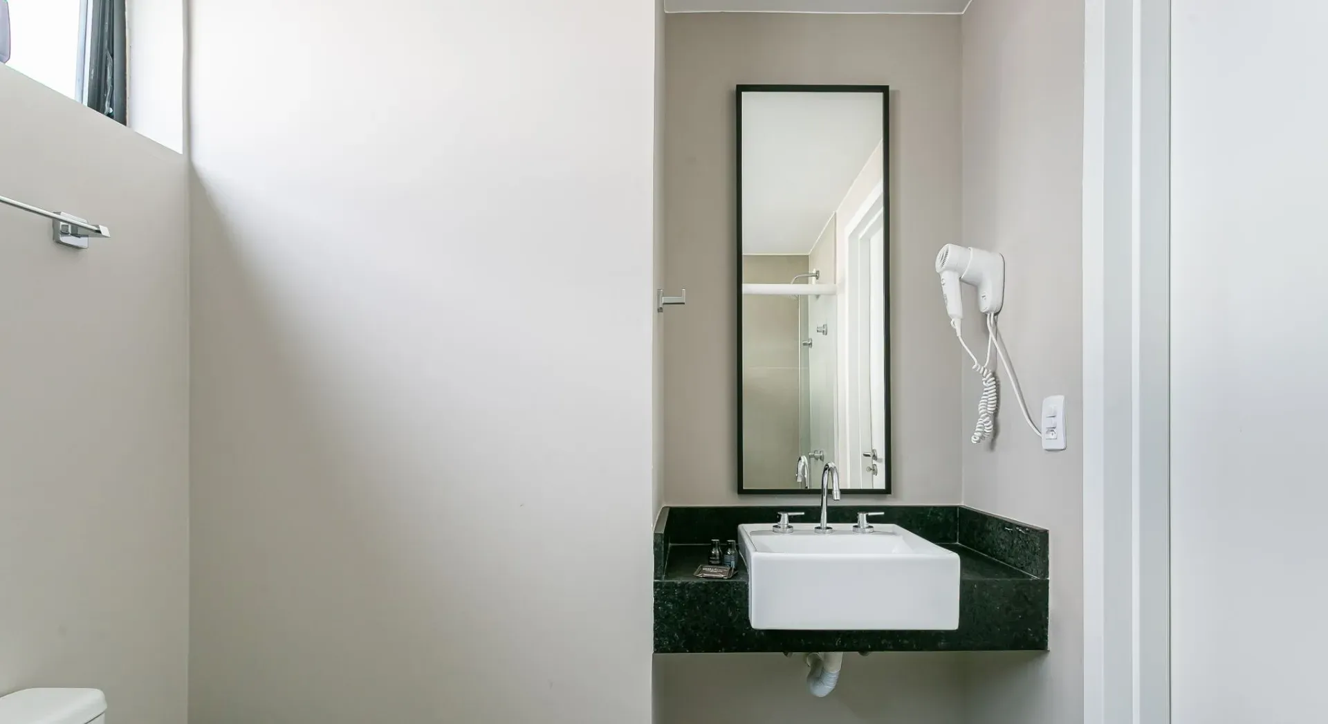 Облаштований студіо 30 м² із власним садом — photo 12