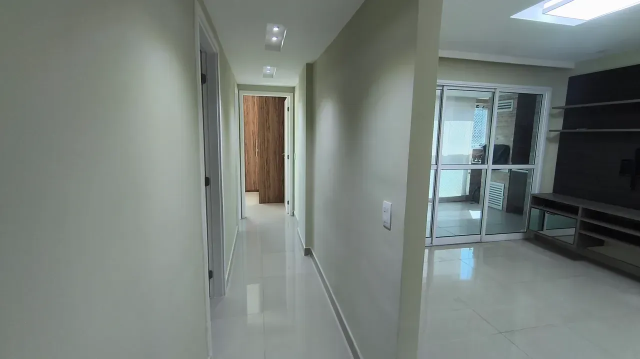 86 m² unfurnished apartment with 3 bedrooms and open-plan kitchen — photo 12