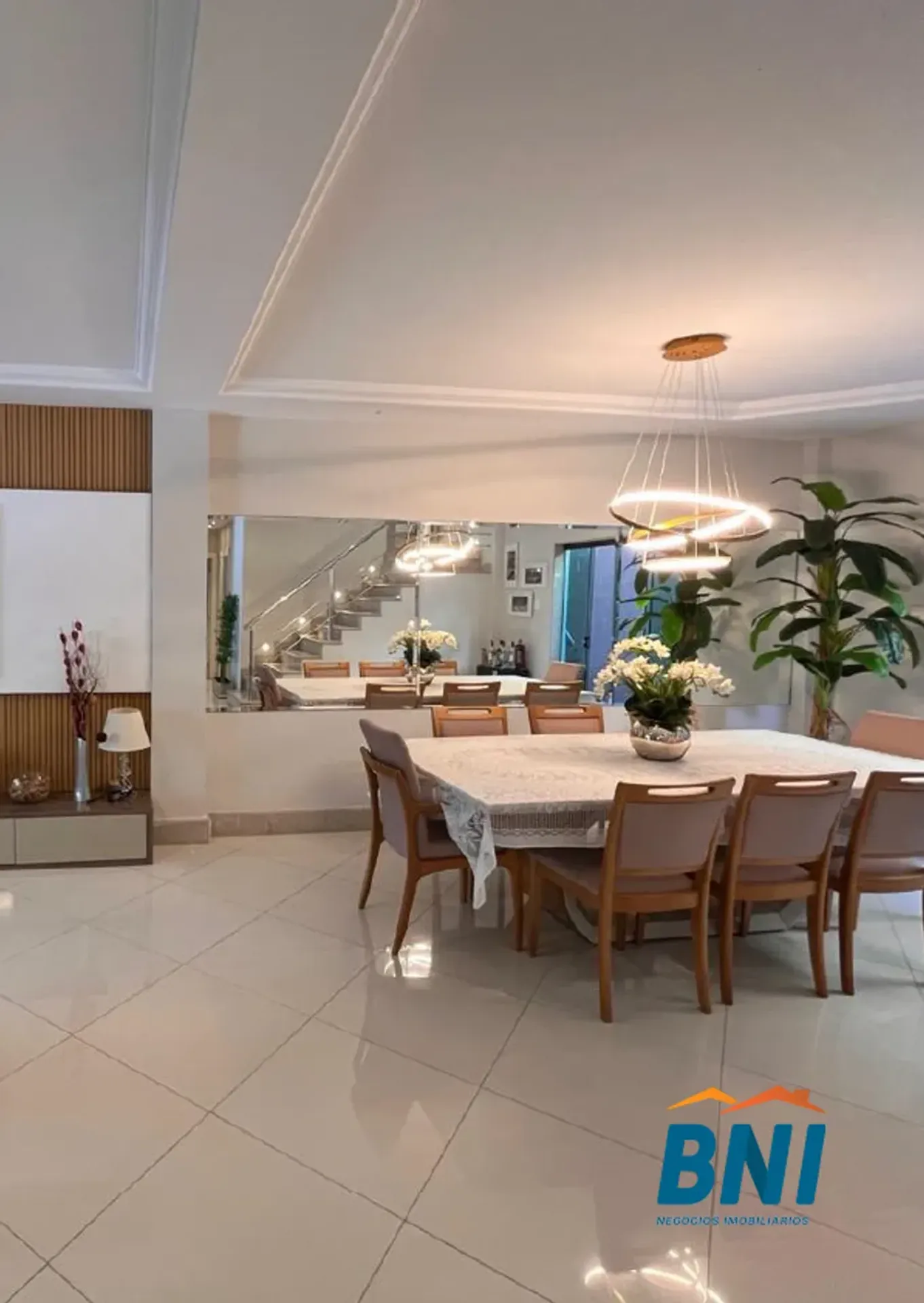 Garden in a 4-bedroom house, 320 m² — photo 19