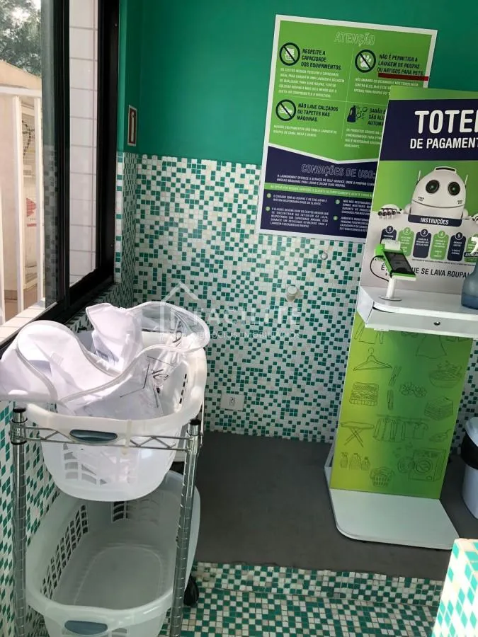 One-bedroom apartment with a washing machine in Curitiba — photo 32