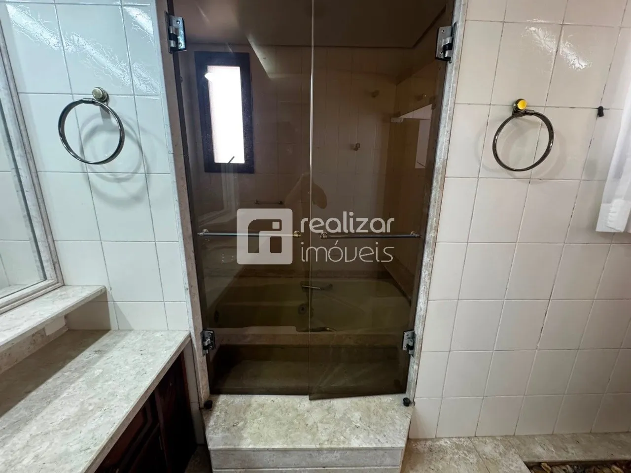 Apartamento de 290 m² com 4 dormitórios e varanda envidraçada — photo 57