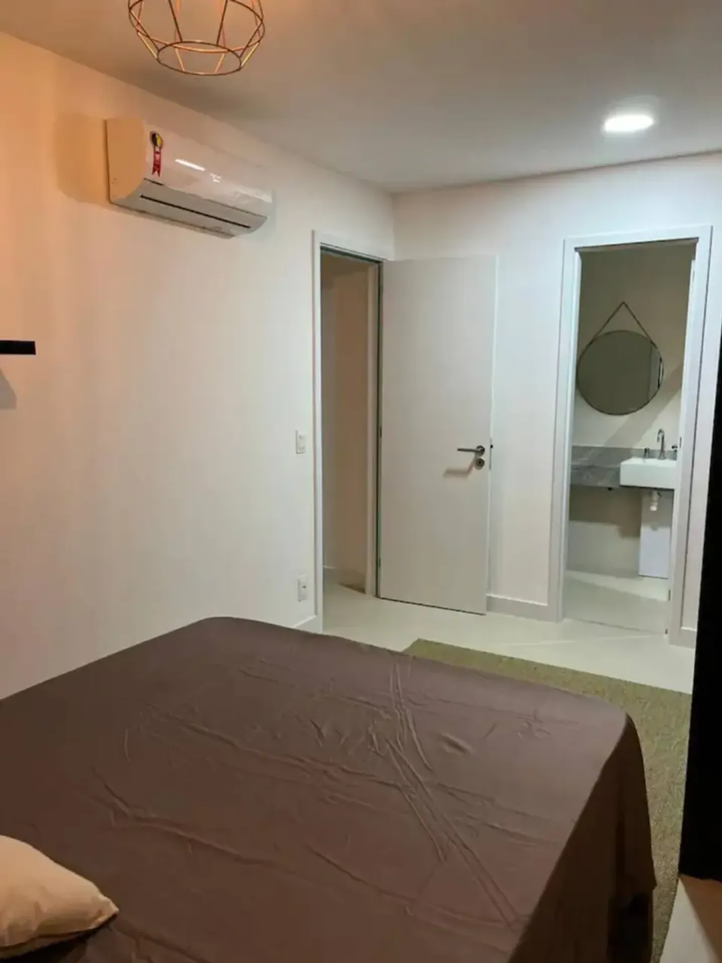 2-bedroom apartment with a mountain view in Rio de Janeiro — photo 12