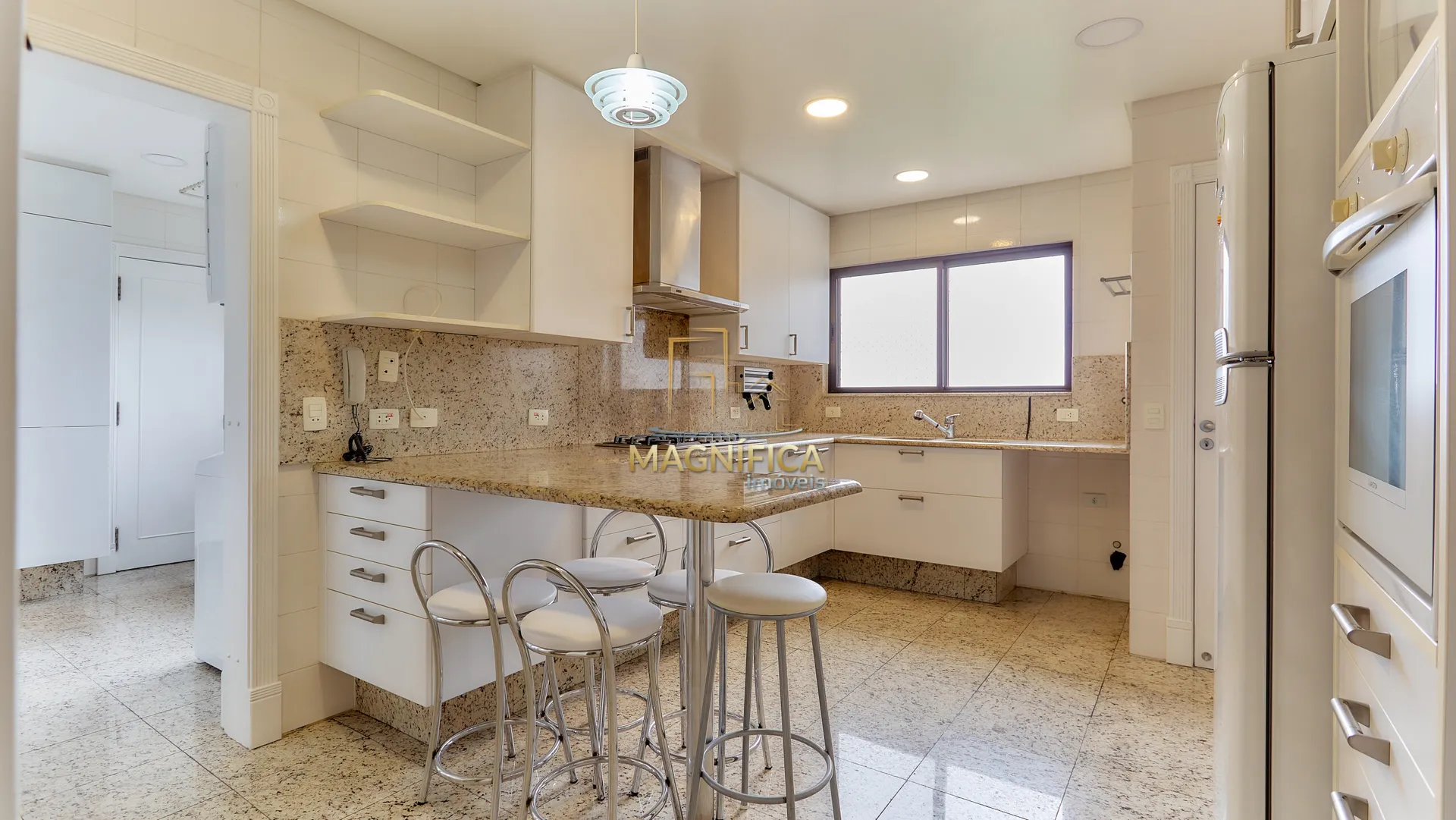 Apartamento de 322 m² con 3 suites y 4 plazas de garaje — photo 17