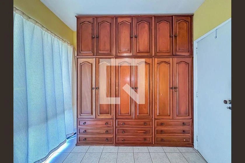 1-bedroom apartment with 2 bathrooms and a balcony — photo 31