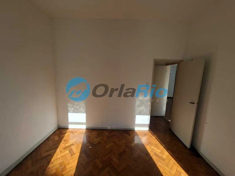 2-bedroom apartment with private BBQ and 1 parking spot — photo 8