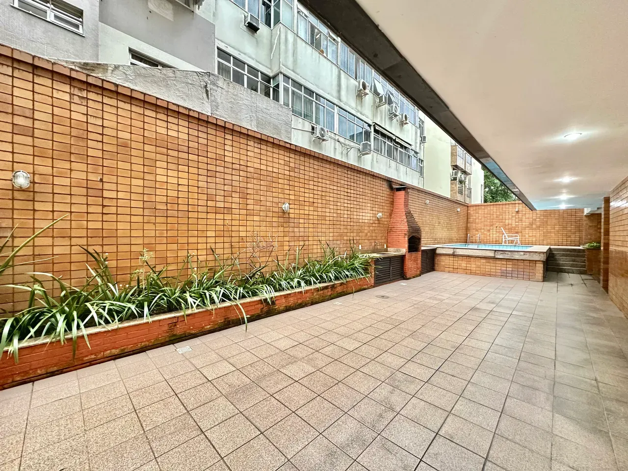 Furnished apartment, 268 m², with a water view — photo 13