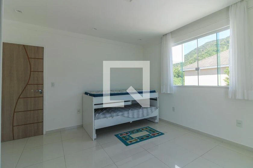 Condominium house with 5 bedrooms and 4 bathrooms — photo 31