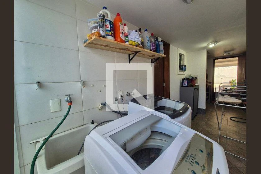 Rentable house with 4 en-suite bedrooms and 320 m² — photo 24