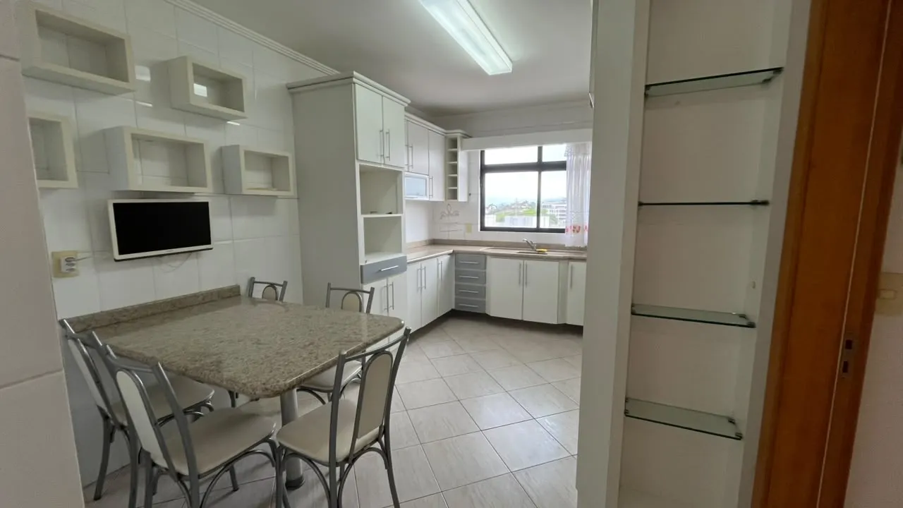 Water view in a 4-bedroom apartment, 138 m² — photo 38