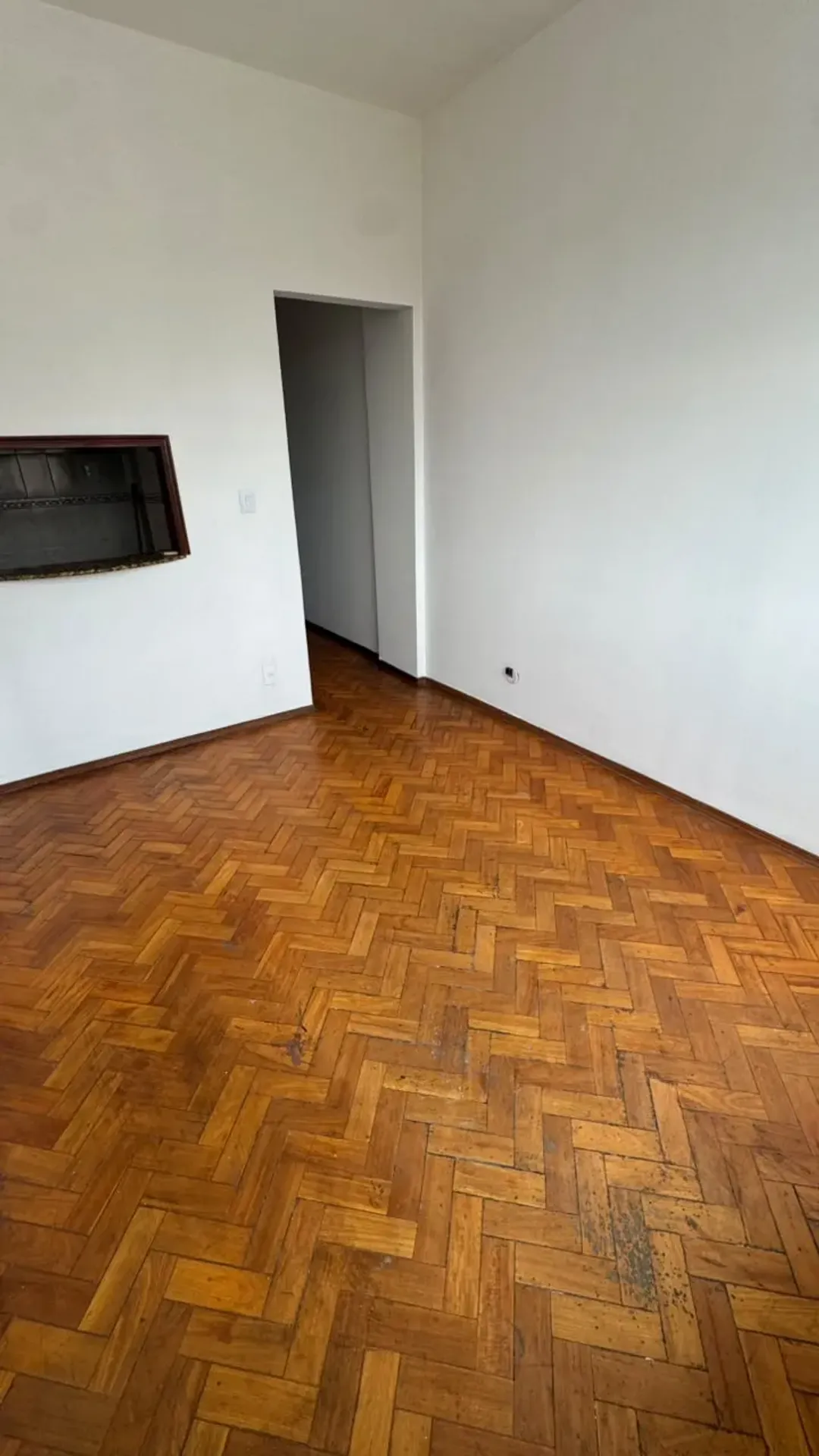 1 quarto e piso de madeira ou laminado: apartamento de 38 m² — photo 8