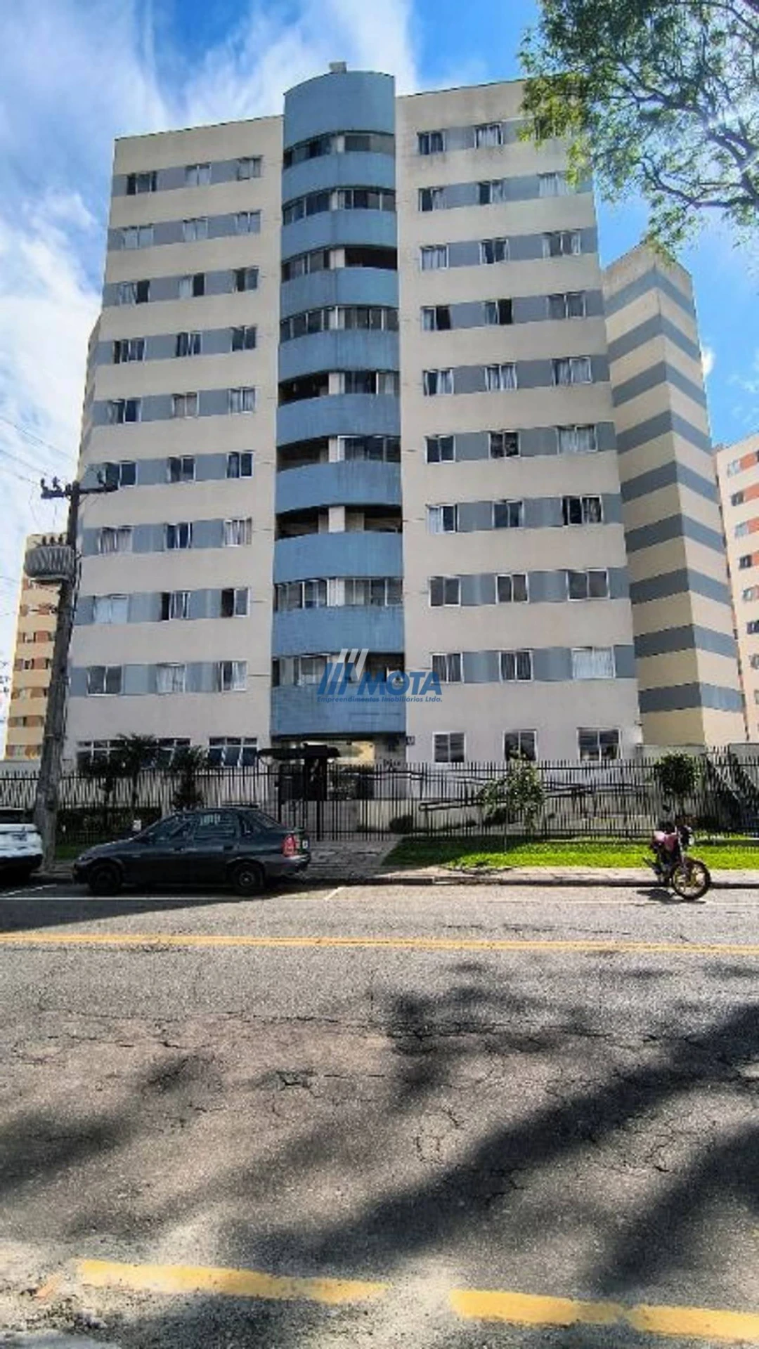 3-bedroom apartment with a private BBQ — photo 4