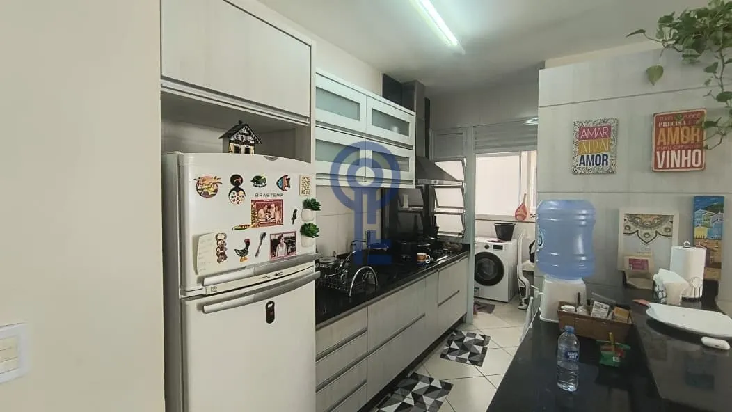 Apartamento de 3 dormitorios con 140 m² y balcón — photo 2